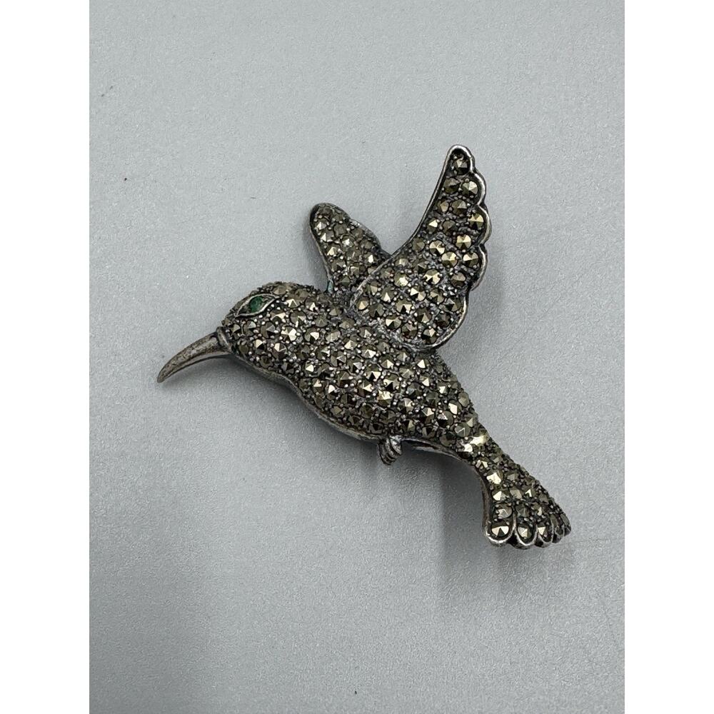 Silver Colored Humming Bird Brooch Lapel Pin